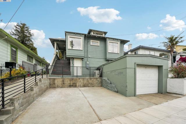 2155 42nd ave, Oakland CA: https://media.crmls.org/mediaz/12300fa2-b0ad-4da9-abed-a4c554c895a4.jpg