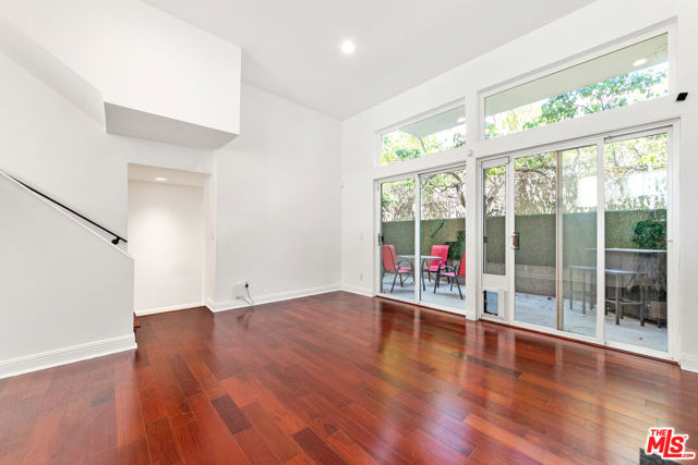 1020 Hilldale Avenue, West Hollywood CA: https://media.crmls.org/mediaz/1230e0ba-eda4-4e61-ad84-7a2a67d91d4b.jpg