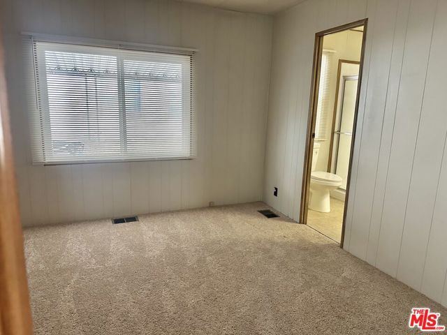 2601 E Victoria Street, Rancho Dominguez CA: https://media.crmls.org/mediaz/1231650c-0764-4db3-a681-5a827cf681c8.jpg