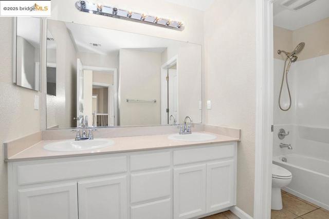 3120 Rio Viejo Drive, Bay Point CA: https://media.crmls.org/mediaz/1232f4fa-ecf2-495e-92ca-2d500653c442.jpg