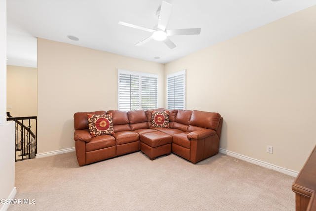976 Blackbourne, Oak Park CA: https://media.crmls.org/mediaz/12338de3-47c5-460c-b66e-a24e03a34f2d.jpg