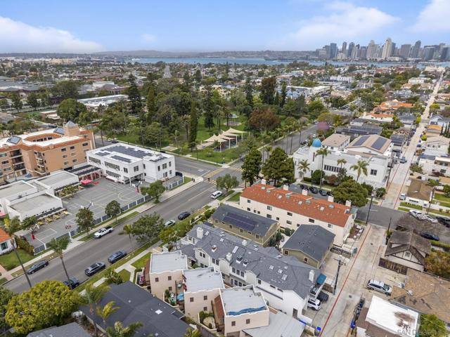 717 C Ave, Coronado CA: https://media.crmls.org/mediaz/1233b39e-eaef-4909-8be7-7ad9d03466c7.jpg