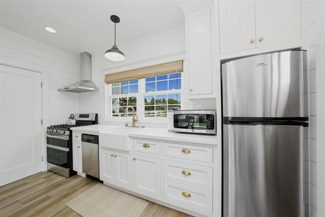 2103 Loquat Place, Oceanside CA: https://media.crmls.org/mediaz/1233bfbc-972c-4321-bea6-dab0544d4f73.jpg