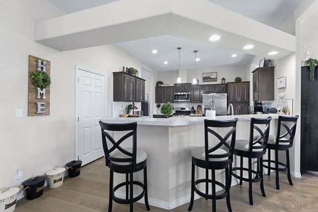 4027 Sumac Summit, Fallbrook CA: https://media.crmls.org/mediaz/12344198-ab1b-46fc-9ced-f6ca3a07ec50.jpg