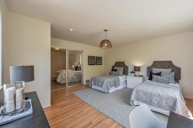 319 Sweeny Street, San Francisco CA: https://media.crmls.org/mediaz/1235538b-ff4c-4772-a8b4-1adf9a1dc171.jpg