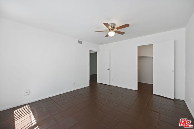 5328 Newcastle Avenue, Encino CA: https://media.crmls.org/mediaz/1235aed3-f2d1-42b0-95d7-088e432981f8.jpg