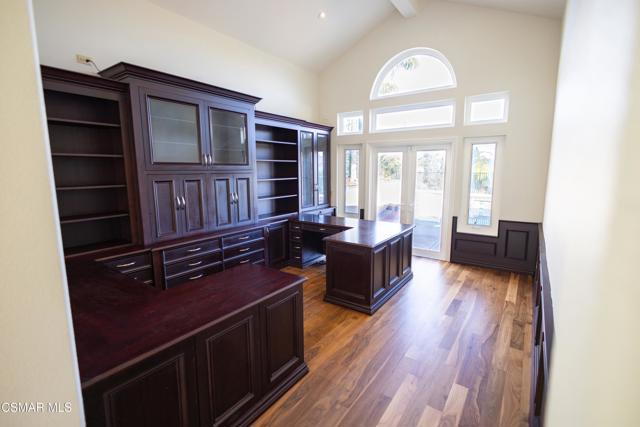 32715 Pacifica Court, Westlake Village CA: https://media.crmls.org/mediaz/1236008b-294b-409b-a55c-ef80324c01ea.jpg