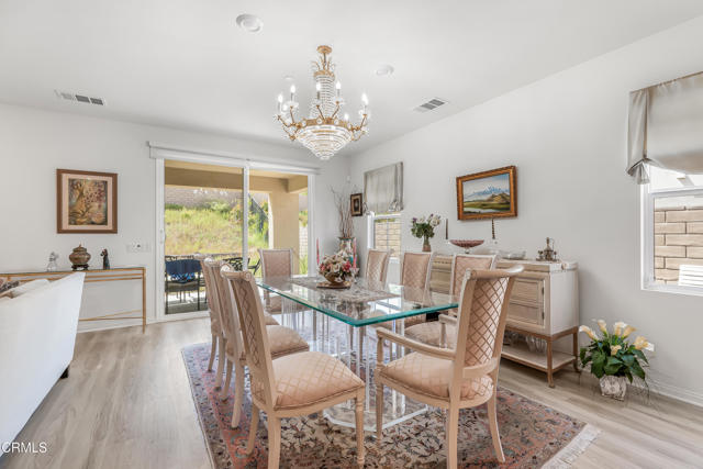 566 Purple Sage Lane, Simi Valley CA: https://media.crmls.org/mediaz/1236782d-dd81-41bb-b058-0de6d8cfc858.jpg