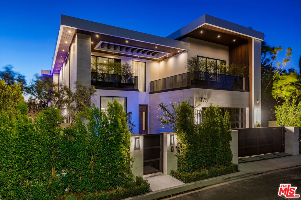 MLS #26876463 image #2