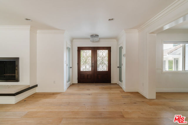 15514 Del Gado Drive, Sherman Oaks CA: https://media.crmls.org/mediaz/12396825-be80-4d4f-923b-f22a332421bd.jpg