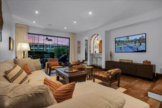 355 N Avenida Caballeros, Palm Springs CA: https://media.crmls.org/mediaz/1239e7b8-8812-4a91-8165-e59b9afe936b.jpg