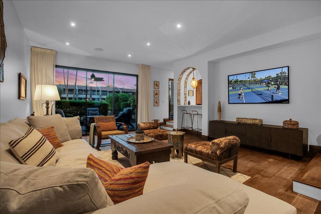 MLS #219138199DA image #2