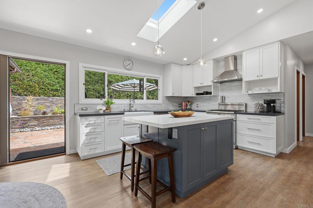 637 Sparta Drive - photo 4
