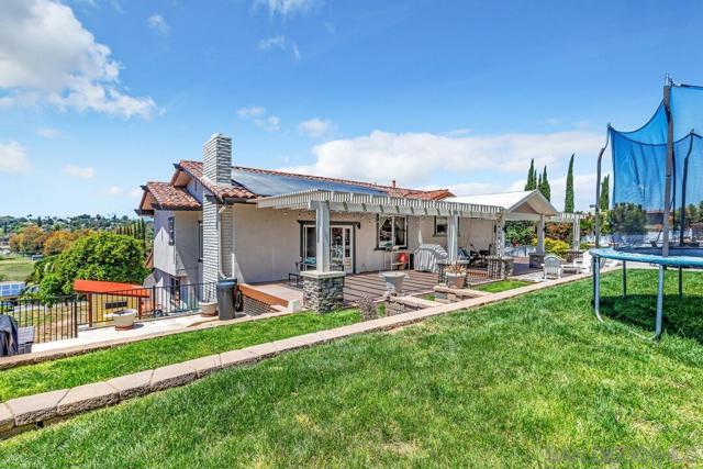 1817 Sunny Slope Terrace, Escondido CA: https://media.crmls.org/mediaz/123aa887-f61e-4efb-8cf8-90469133fc8f.jpg
