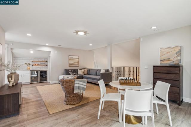 1019 Silverhill Drive, Lafayette CA: https://media.crmls.org/mediaz/123aba47-f34a-4fc3-b85d-dd390341ac12.jpg