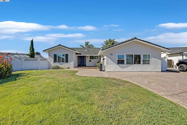 4955 Swindon Pl, Newark CA: https://media.crmls.org/mediaz/123b0bd7-cae9-4b01-85c1-18f1daf5d583.jpg