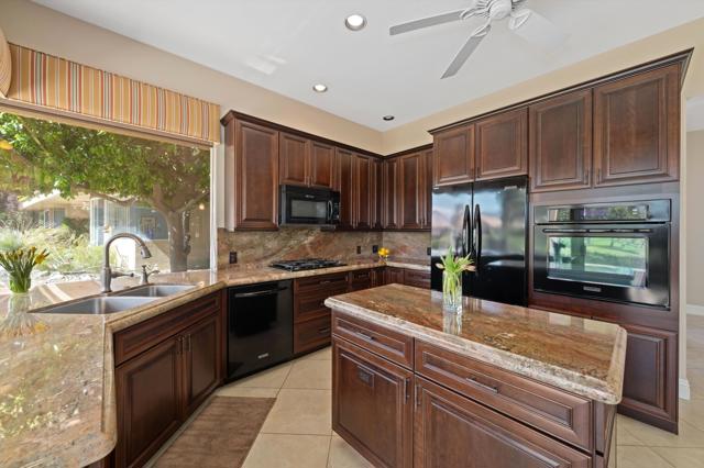 57 Pine Valley Drive, Rancho Mirage CA: https://media.crmls.org/mediaz/123bd77b-fb33-4e13-ae8d-70b05b71afbc.jpg