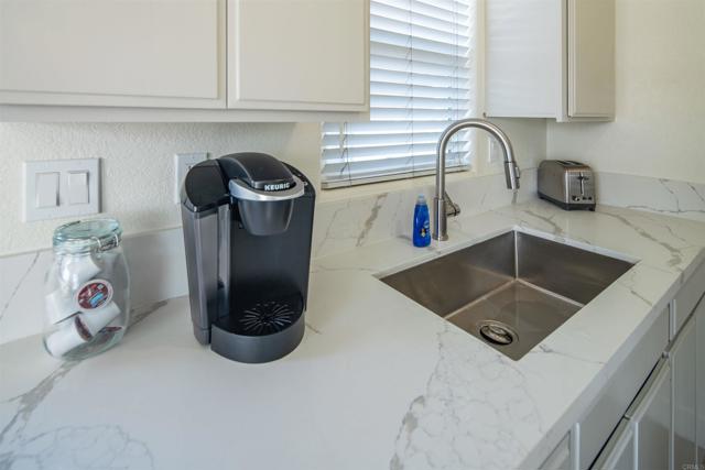 2604 06 Juan Street, San Diego CA: https://media.crmls.org/mediaz/123c3df7-df5c-4868-88b5-7340a7b484c3.jpg