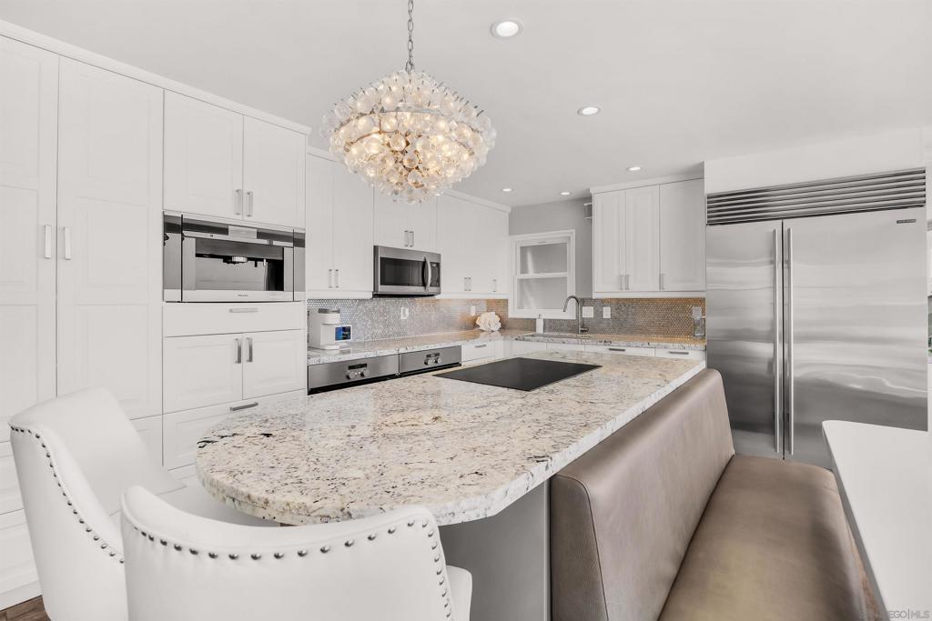 1219 Coast Blvd - photo 10