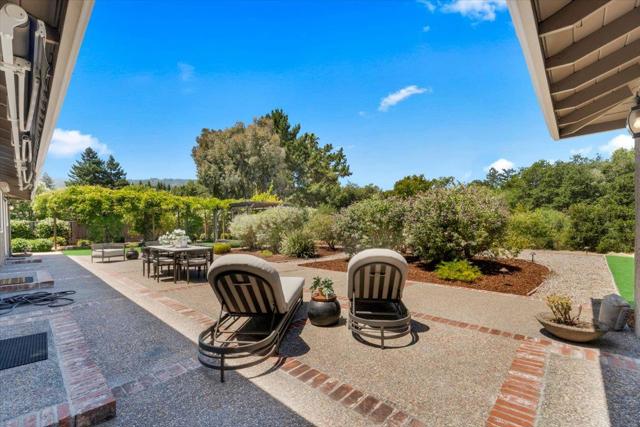 14139 Taos Drive, Saratoga CA: https://media.crmls.org/mediaz/123d0fec-3008-4fbd-96ce-13d3930aec2d.jpg