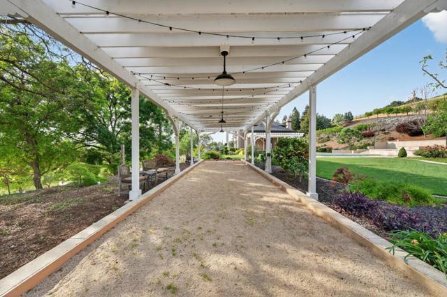 9540 Via Del Oro, Gilroy CA: https://media.crmls.org/mediaz/123d255e-b9d9-4265-8017-18c900e1f01d.jpg