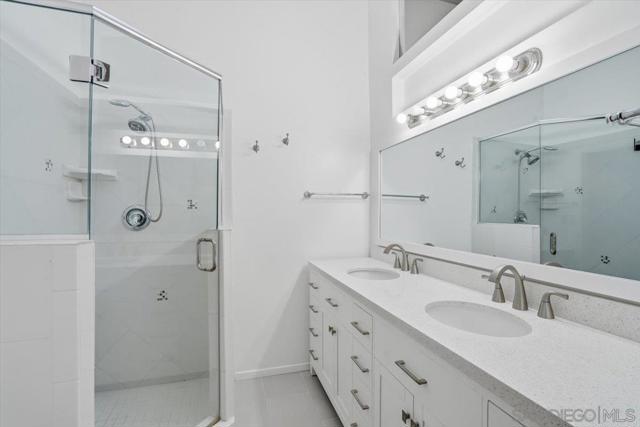 4985 Pacifica, San Diego CA: https://media.crmls.org/mediaz/123d54de-18ad-4d22-9b26-e9084951a950.jpg