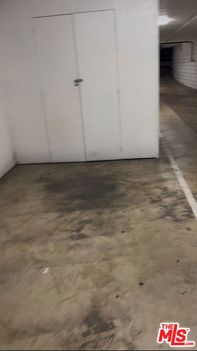 1013 Allen Avenue, Glendale CA: https://media.crmls.org/mediaz/123d7693-3388-4dfc-a35a-6db3cd62cd13.jpg