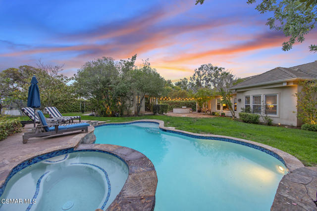 5419 Via Olas, Newbury Park CA: https://media.crmls.org/mediaz/123de018-f47b-4098-a237-b4c540d0e6ce.jpg