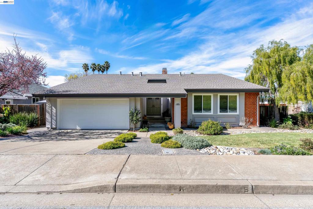 38821 Canyon Heights Dr