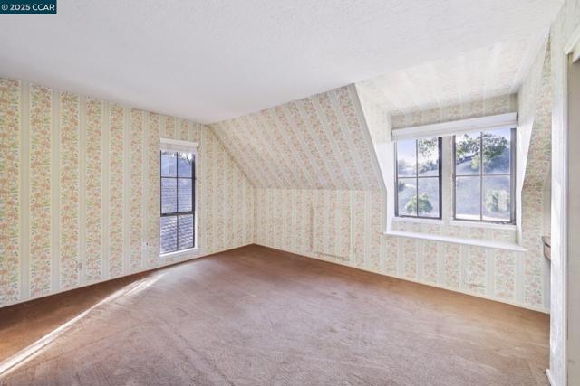58 Saint Andrews Ln, Alamo CA: https://media.crmls.org/mediaz/123e148b-5584-4fc7-afd3-bcecbf482ec9.jpg