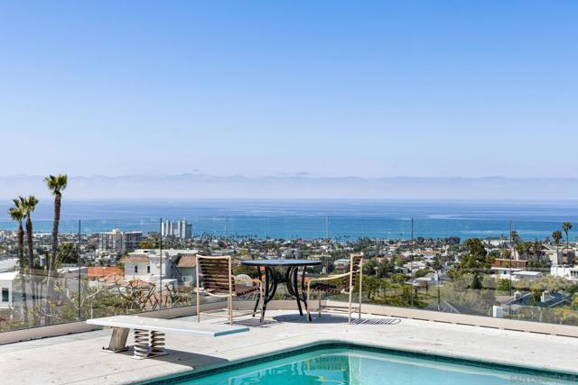 5476 Castle Hills Dr, San Diego CA: https://media.crmls.org/mediaz/123e24a2-cc44-413a-bb55-2546ef888853.jpg