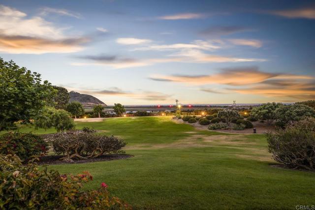 12859 Caminito del Canto, Del Mar CA: https://media.crmls.org/mediaz/123f4a22-73b1-475e-a76a-839dbcb2fd5d.jpg