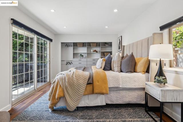 10 Wilding LN, Oakland CA: https://media.crmls.org/mediaz/123f5a80-585b-418b-b516-78fb8a411645.jpg