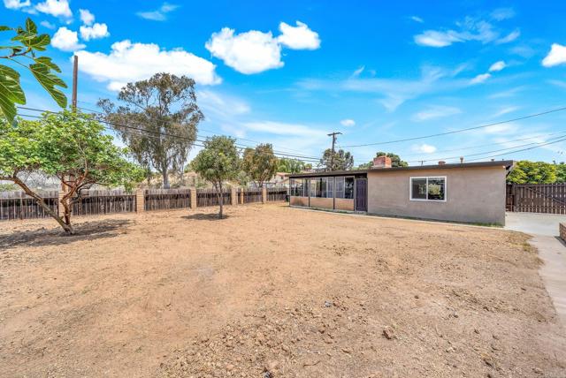 1202 Helix Avenue, Chula Vista CA: https://media.crmls.org/mediaz/123f82e6-7281-41ca-adf9-e90e88ac2cea.jpg