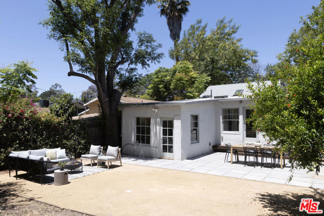 1888 Echo Park Avenue, Los Angeles CA: https://media.crmls.org/mediaz/123fba90-a17f-4840-944d-0024874dd906.jpg