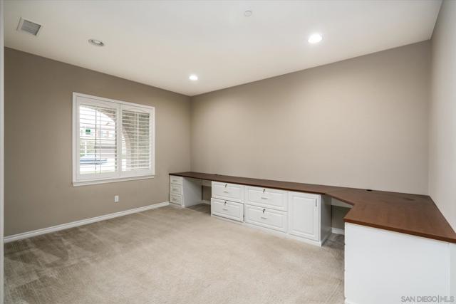 35056 Knollview Ct, Winchester CA: https://media.crmls.org/mediaz/123ffe7a-a5b6-432b-8cf1-8eefa84b54b3.jpg