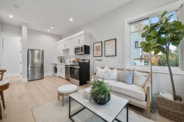 263 Belmont Avenue, Redwood City CA: https://media.crmls.org/mediaz/1240a4e6-0434-4ed7-bb38-490d2e7b7359.jpg