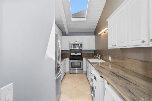 Detail Gallery Image 10 of 29 For 7512 Viejo Castilla #21,  Carlsbad,  CA 92009 - 2 Beds | 2 Baths