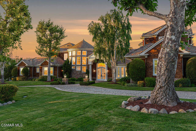 1816 Brittany Park Road, Camarillo CA: https://media.crmls.org/mediaz/1241e5cc-d790-46a6-a9f8-be89a31d1e76.jpg