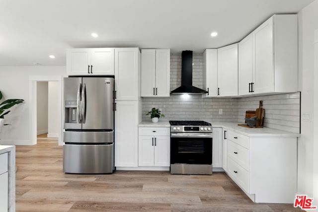 4340 2nd Avenue, Los Angeles CA: https://media.crmls.org/mediaz/1243276d-8f4b-4691-b066-f26d6c9e1314.jpg