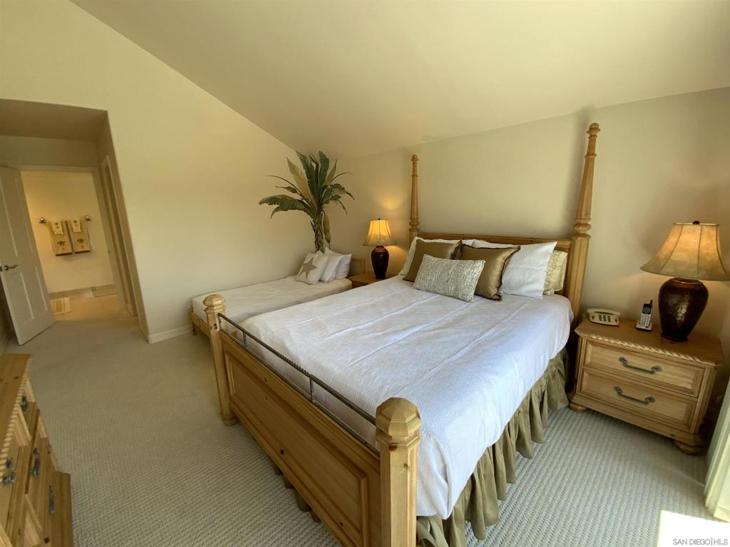 MLS #250035539SD image #38