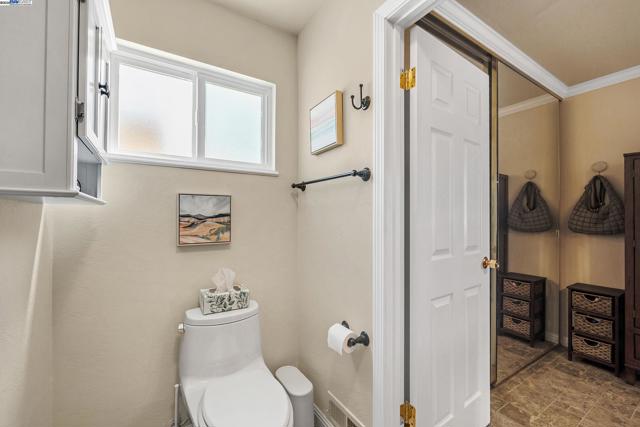 2611 Quail Ct., Union City CA: https://media.crmls.org/mediaz/1243826d-dc8d-4cde-ad0d-0e2959f80cfd.jpg