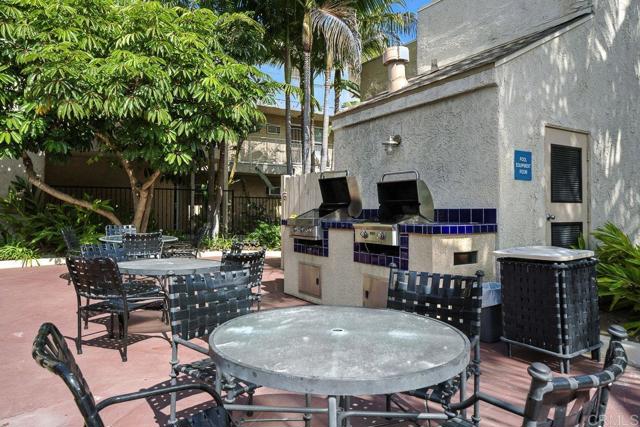 5252 Orange Avenue, San Diego CA: https://media.crmls.org/mediaz/12439486-99b7-42b6-962d-8f155481e430.jpg