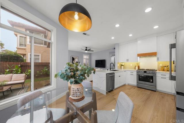 Detail Gallery Image 3 of 42 For 1060 Park Meadows Rd, Chula Vista,  CA 91915 - 3 Beds | 2/1 Baths