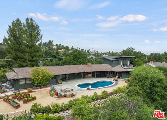 4650 Canoga Avenue, Woodland Hills CA: https://media.crmls.org/mediaz/12442f02-0753-432b-ae64-7a0f004f4f79.jpg