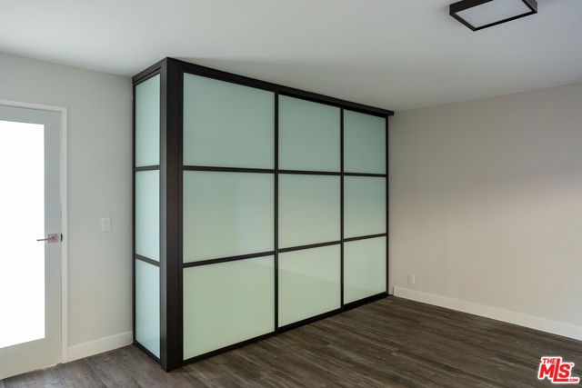 906 HYPERION Avenue, Los Angeles CA: https://media.crmls.org/mediaz/1244adea-2ce0-4586-8dda-bc7e657468e1.jpg