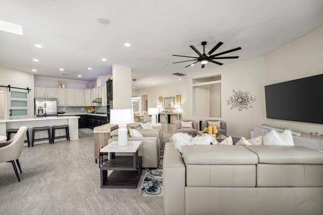 44580 S Heritage Palms Drive, Indio CA: https://media.crmls.org/mediaz/1245072f-2bec-432e-be56-095cc9e7a566.jpg