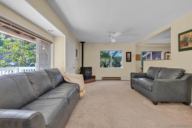 3221 Dolores Dr, Julian CA: https://media.crmls.org/mediaz/12450e10-26e5-4a91-beeb-32132209242d.jpg