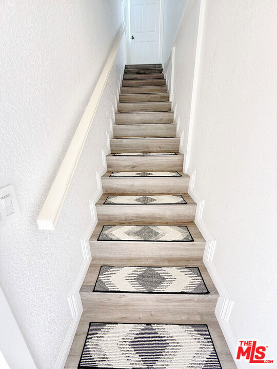 Image 43 of 45 For 15213 Daphne Avenue