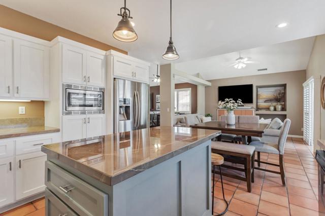 2711 Valley View Road, Hollister CA: https://media.crmls.org/mediaz/1245ab94-0e67-44be-b727-b5cc23a0331b.jpg